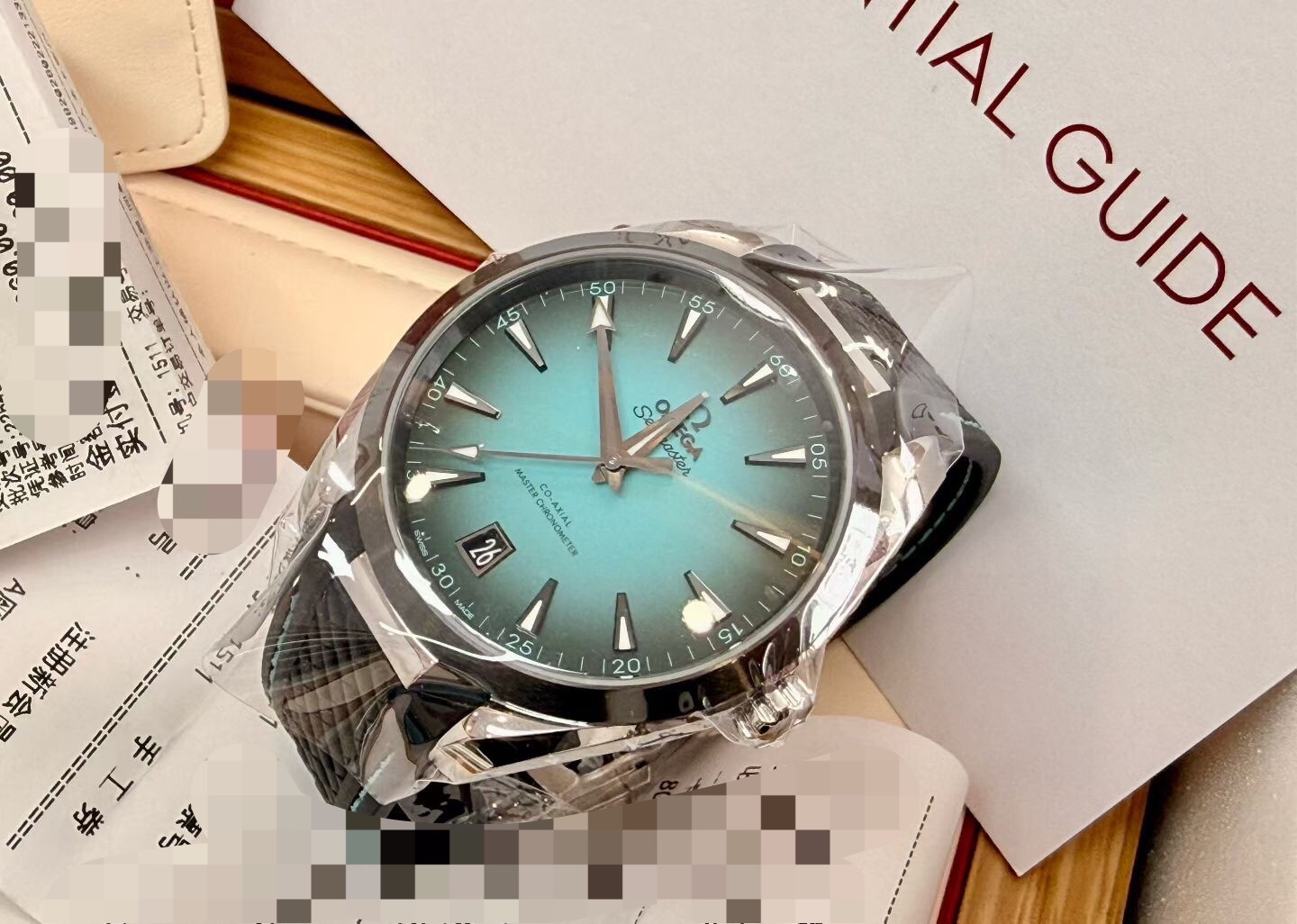Omega 220.32.41.21.03.001 detail 3