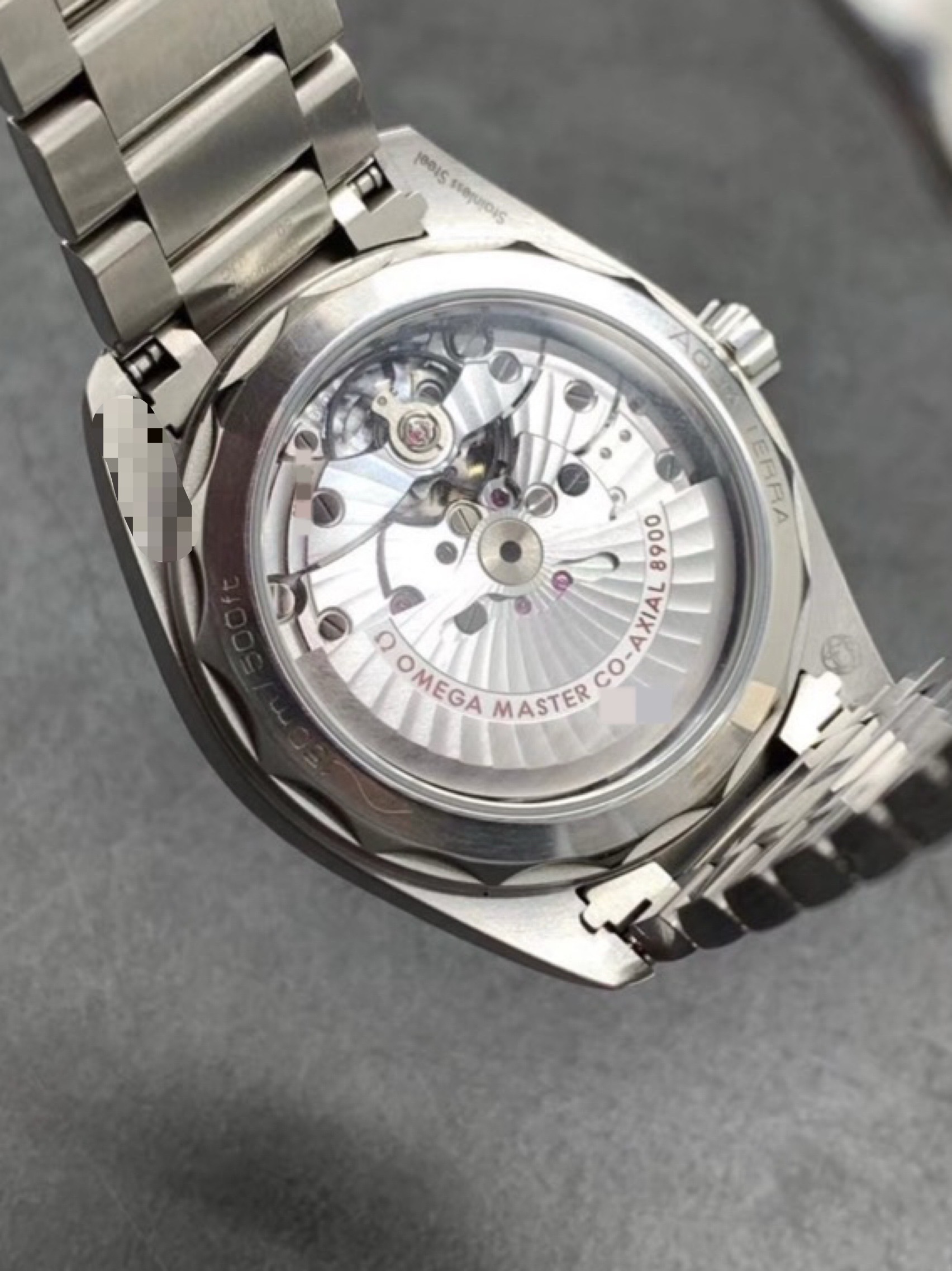Omega 220.10.41.21.01.001 detail 3