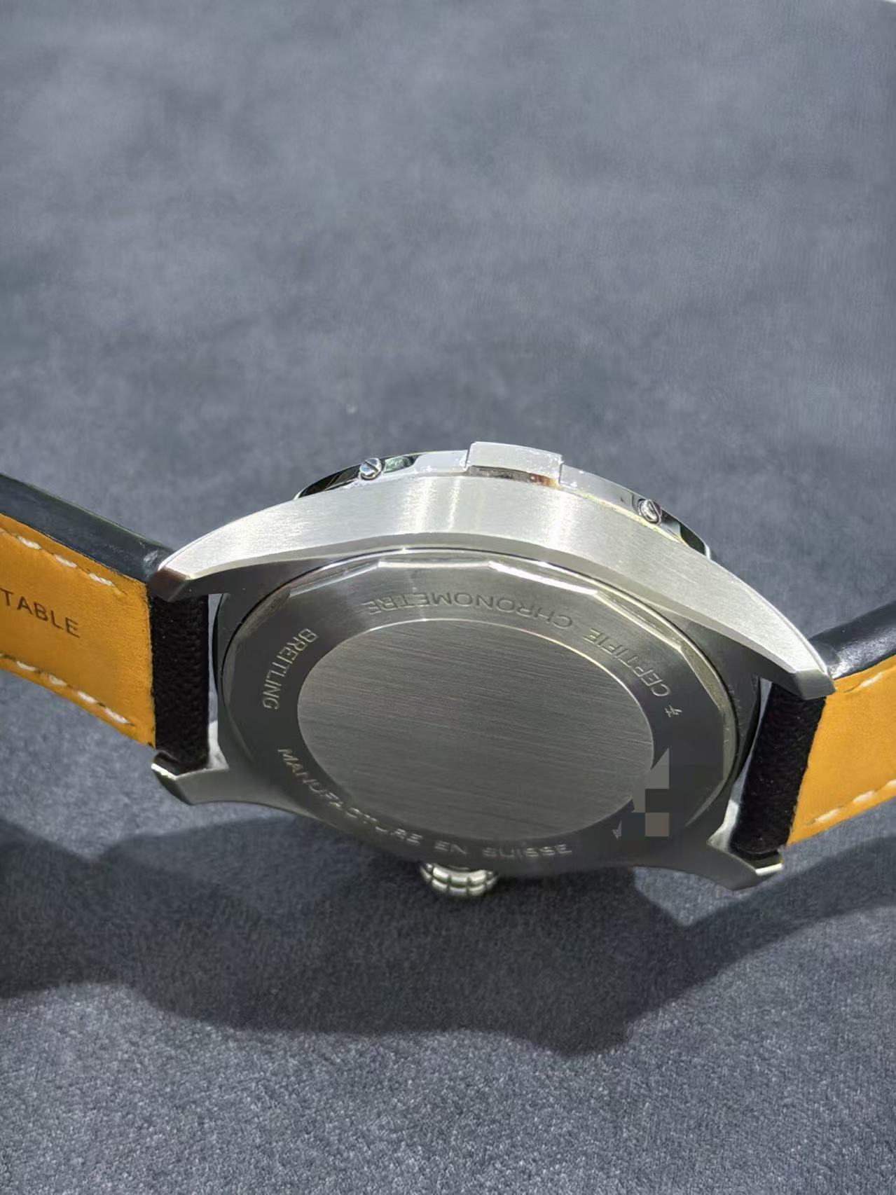 Breitling A17328101B1X1 detail 2