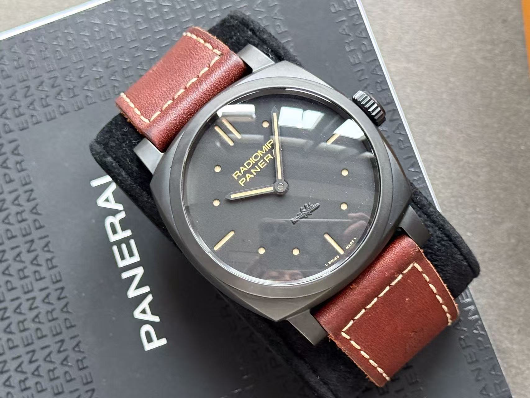 Panerai PAM00577 detail 8