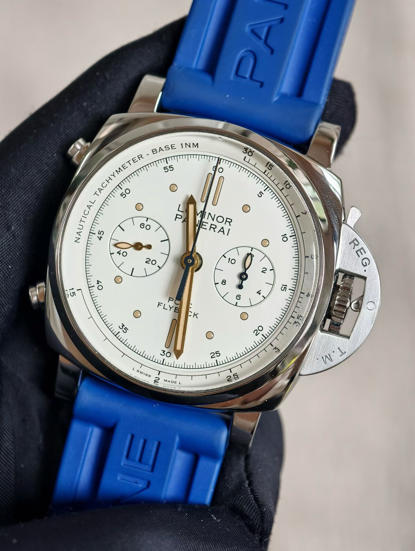 Panerai PAM00654 detail 1
