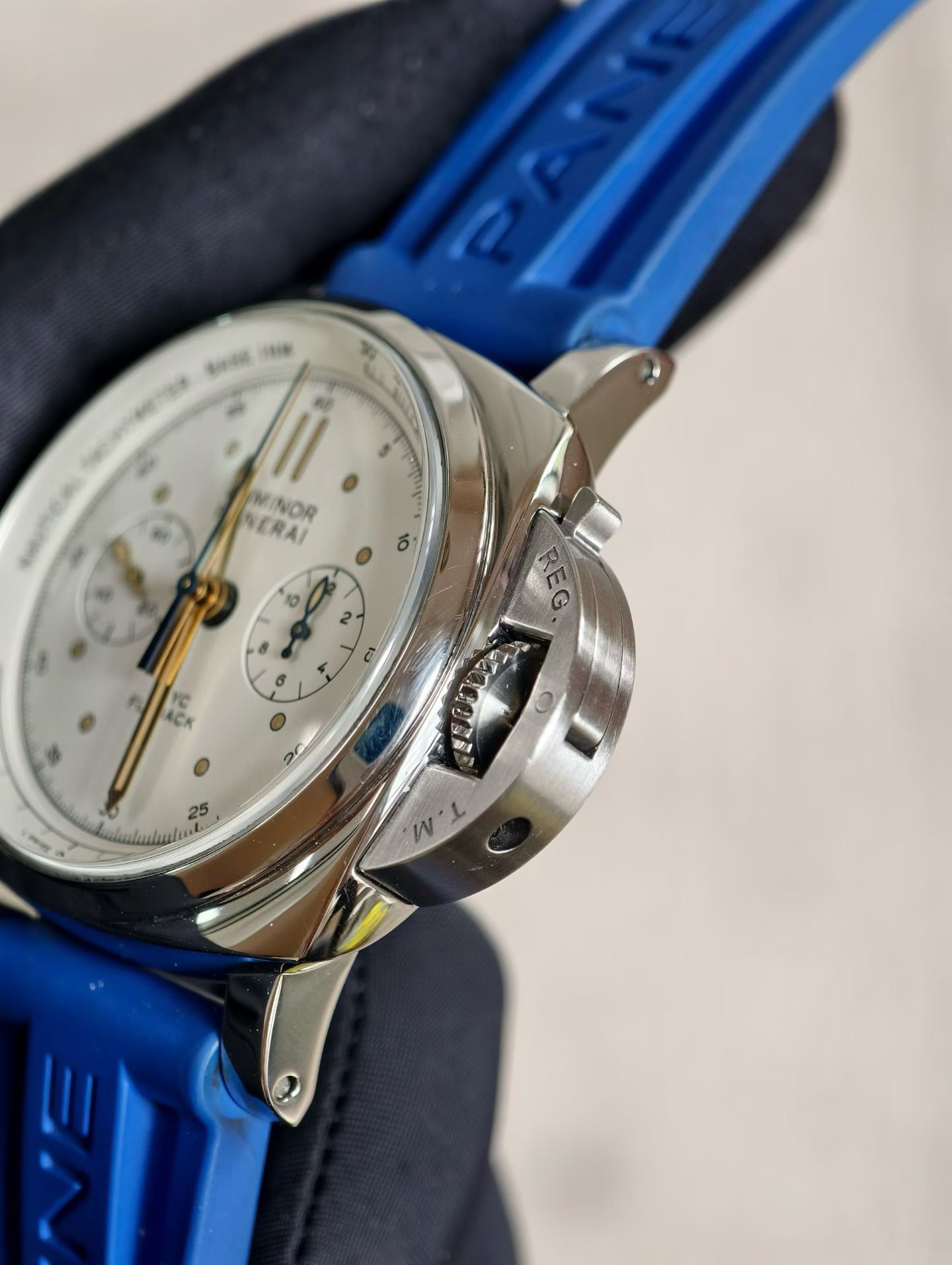 Panerai PAM00654 detail 3