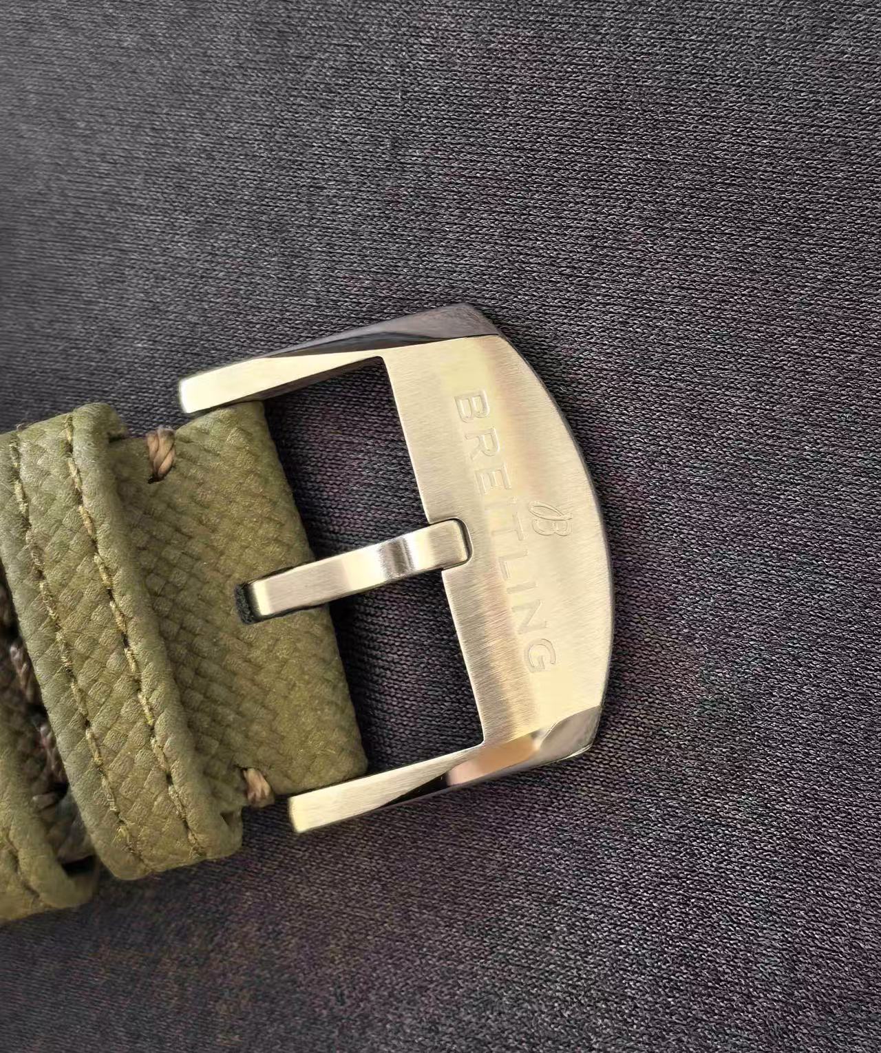 Breitling AB01192A1L1X1 detail 4