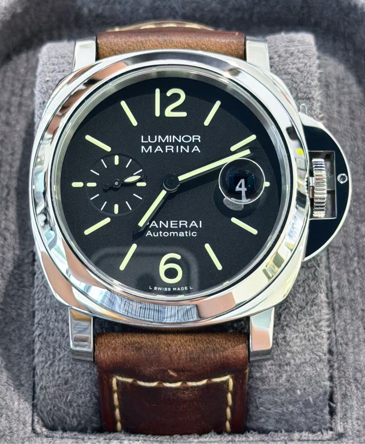 Panerai PAM01104