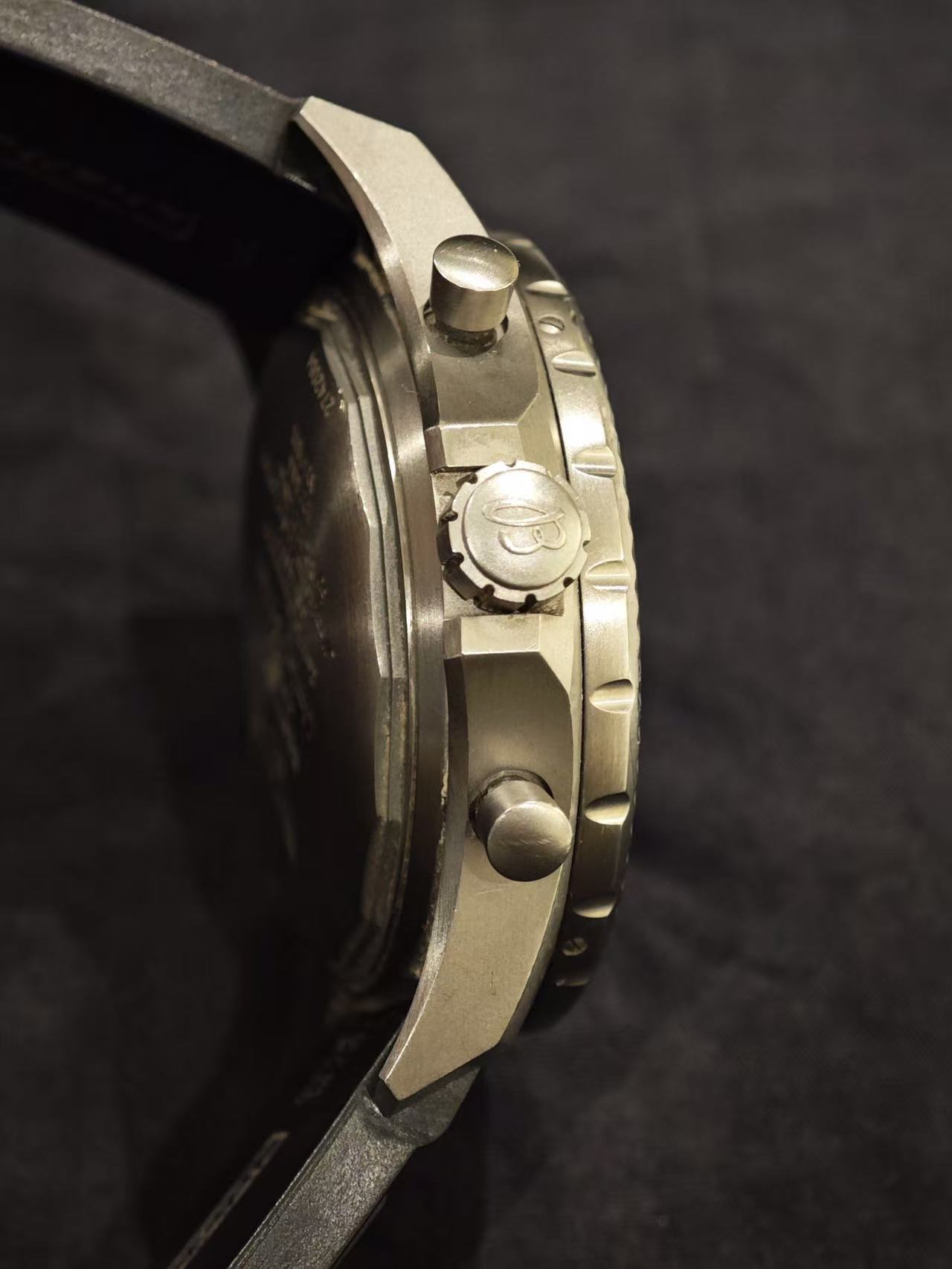 Breitling E2736522_BC63_220S_E20DSA.2 detail 1