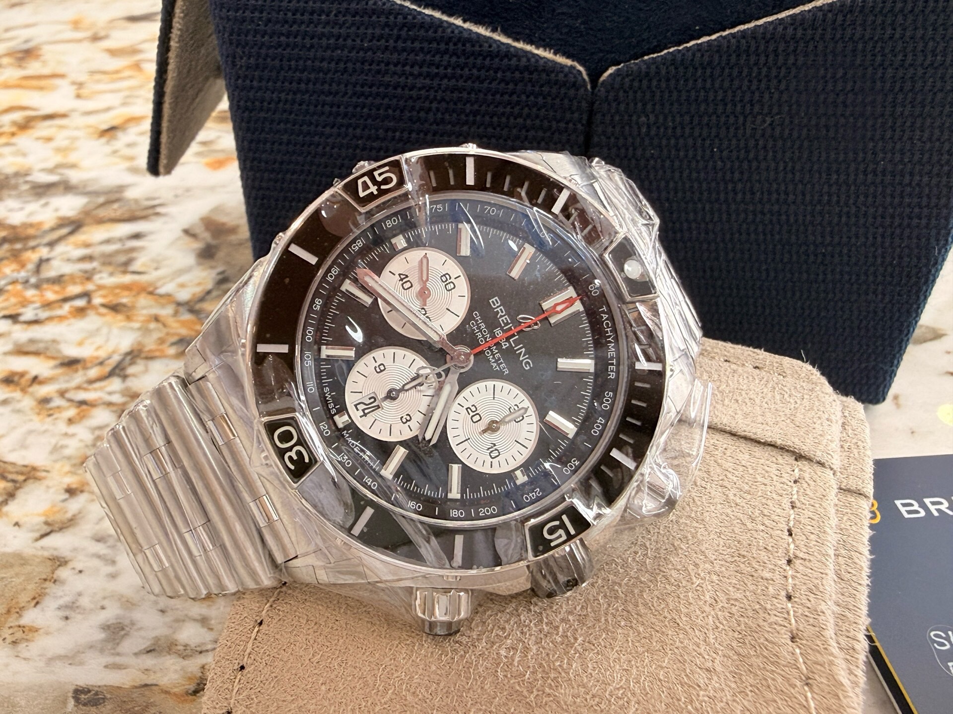 Breitling AB0136251B1A1 detail 1