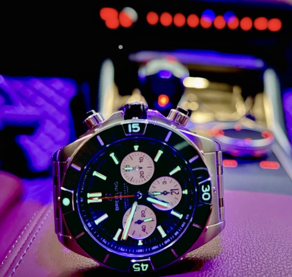 Breitling AB0136251B1A1 detail 2