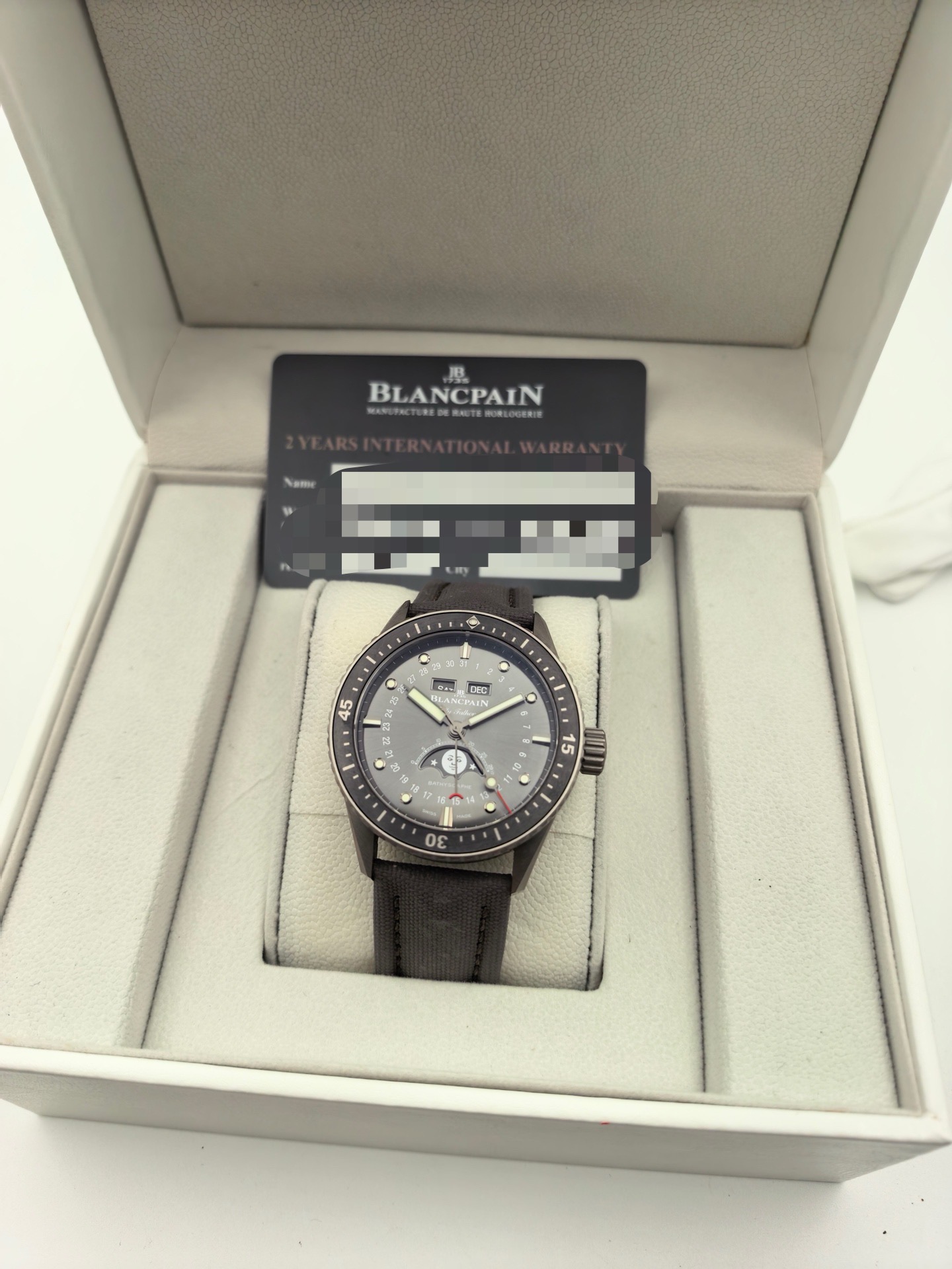 Blancpain 5054 1210 G52A detail 5