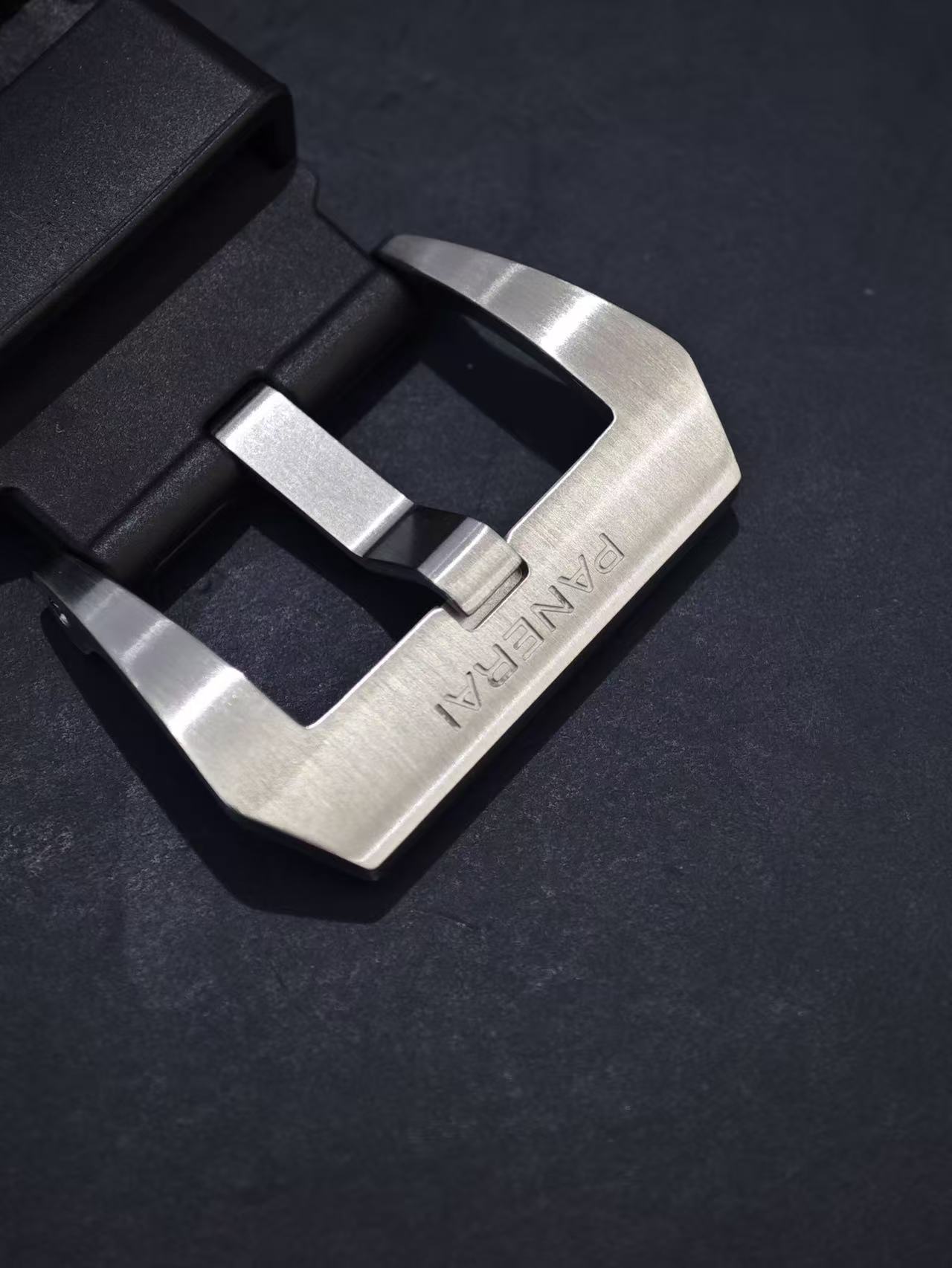 Panerai PAM01312 detail 4