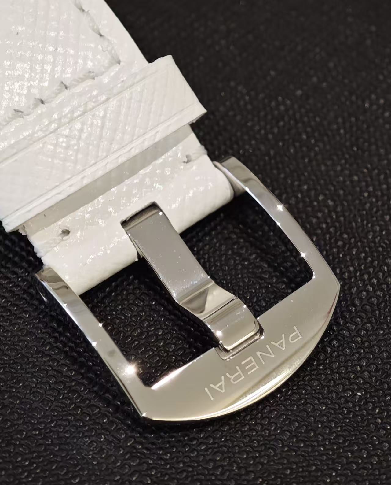 Panerai PAM01378 detail 4