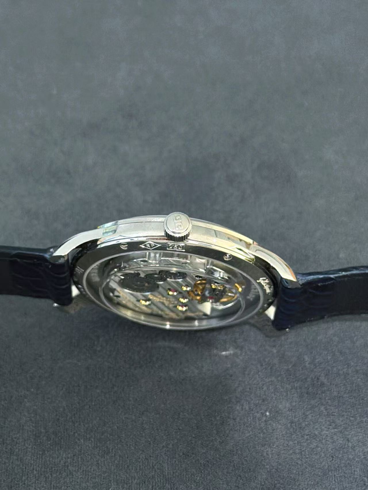 Glash&uuml;tte Original 1-49-12-01-04-04 detail 2