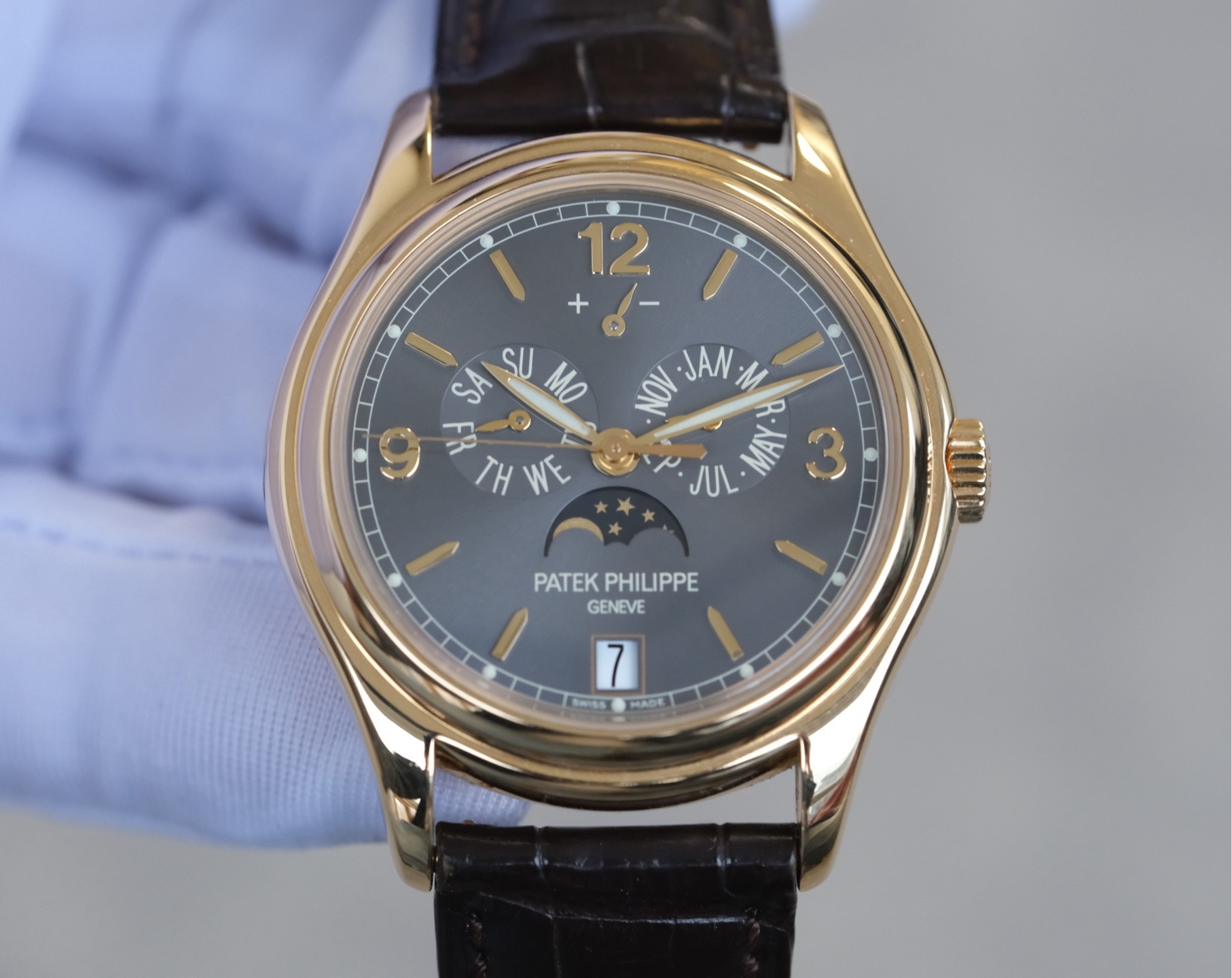 Patek Philippe 5146J-010 detail 3