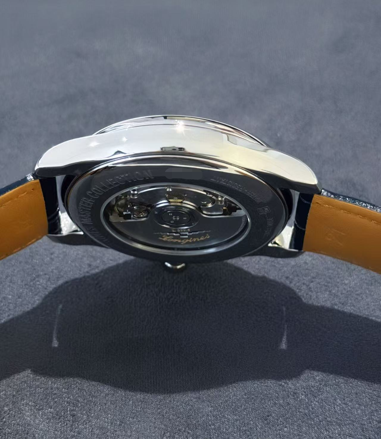 Longines L2.919.4.92.0 detail 2