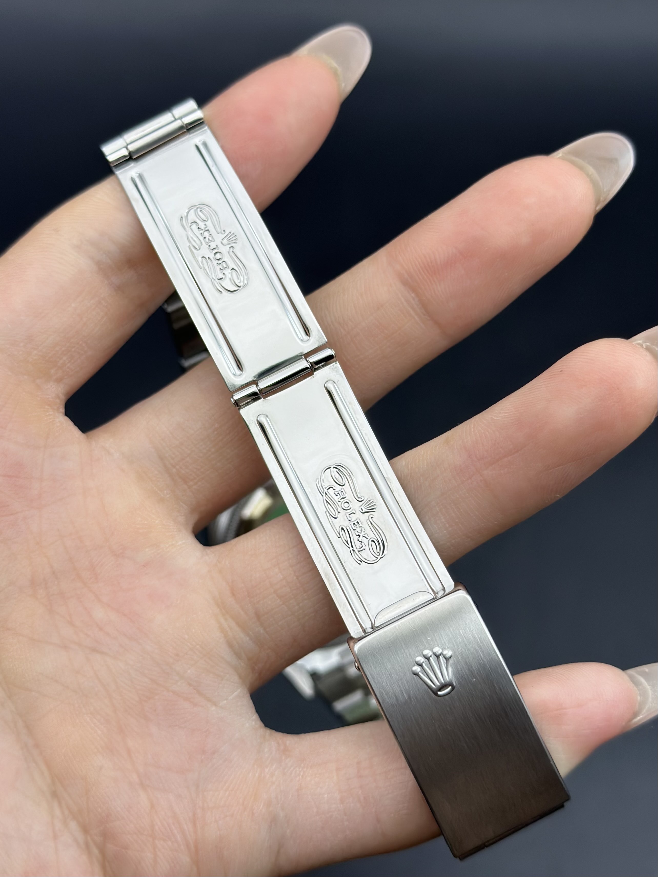 Rolex 15200 detail 6