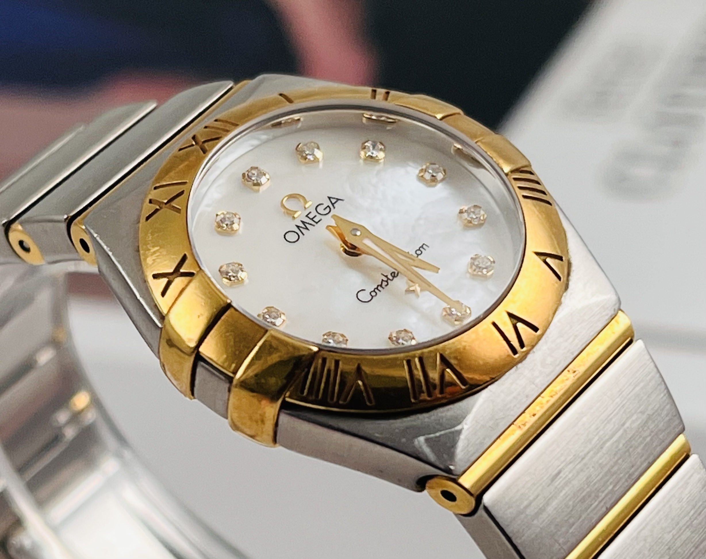 Omega 123.20.24.60.55.002 detail 2