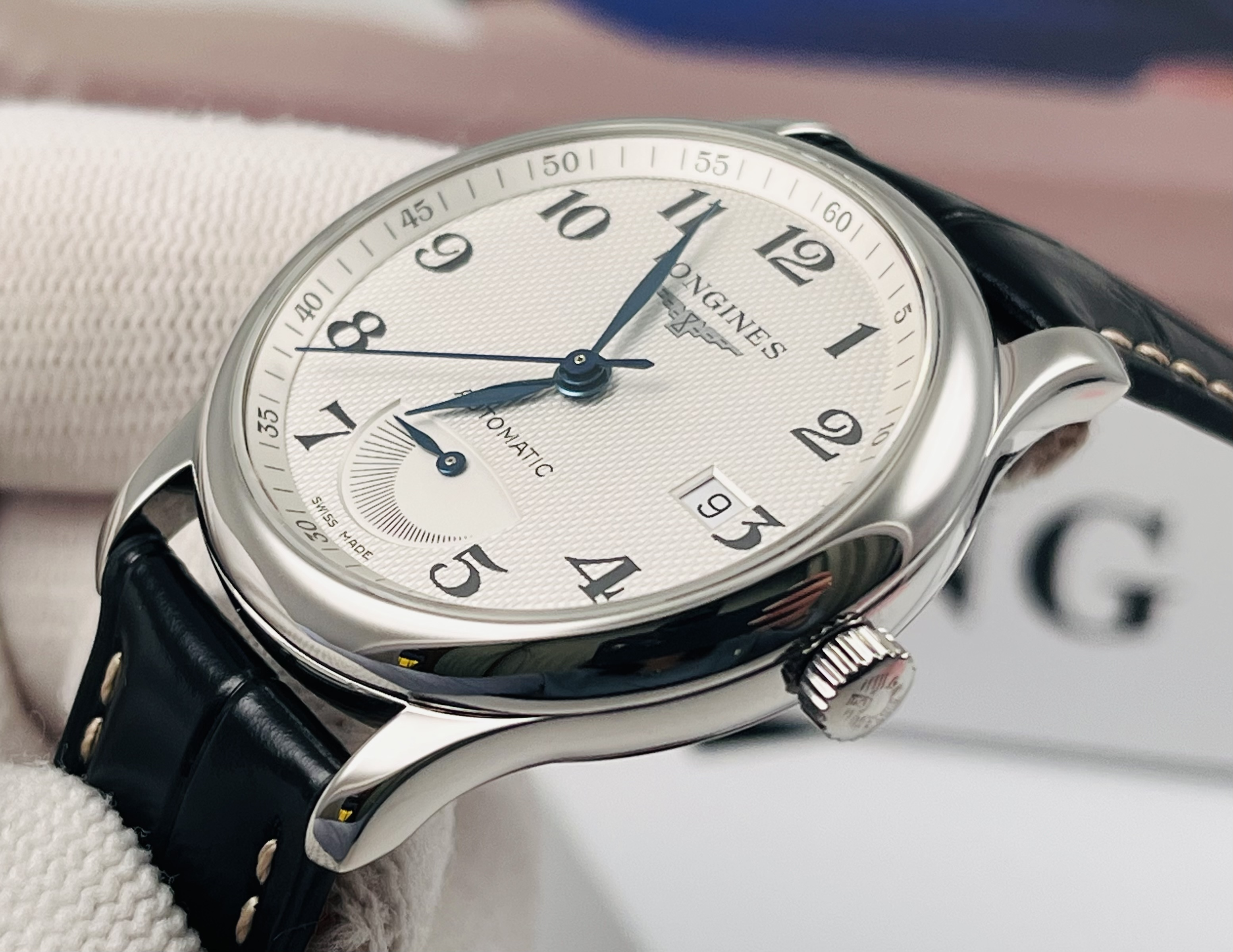 Longines L2.708.4.78.3 detail 2