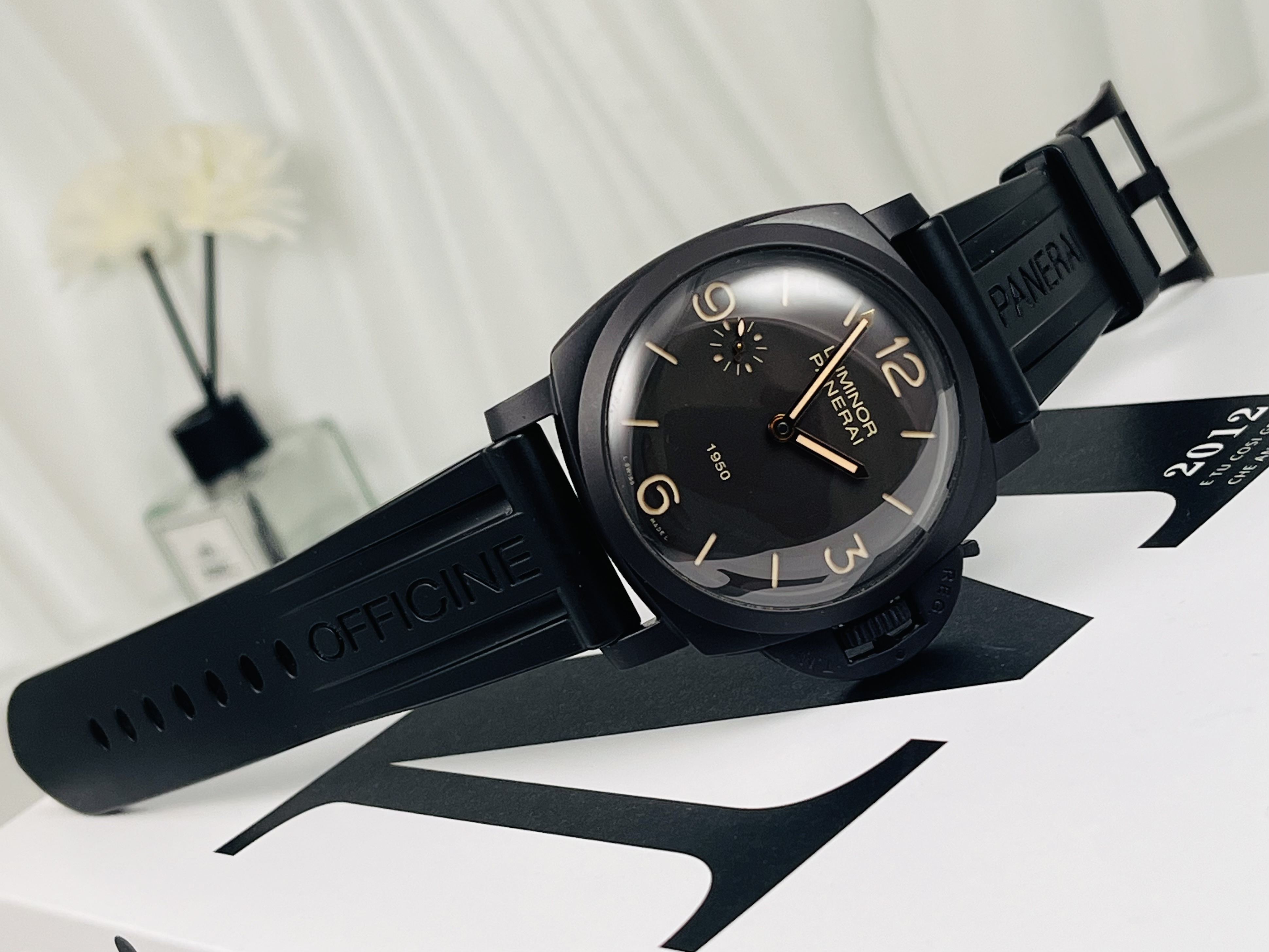 Panerai PAM00375 detail 4
