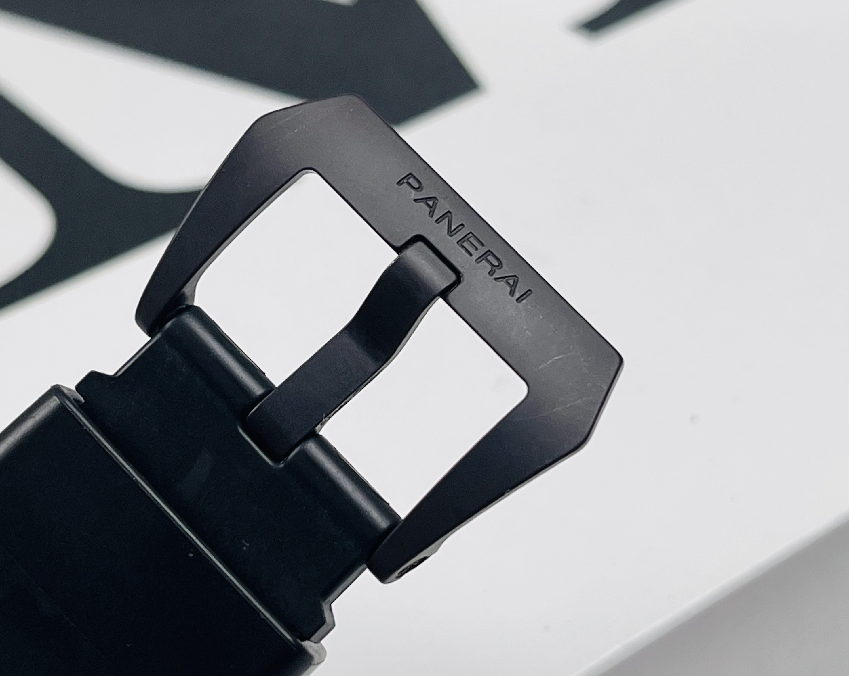 Panerai PAM00375 detail 6