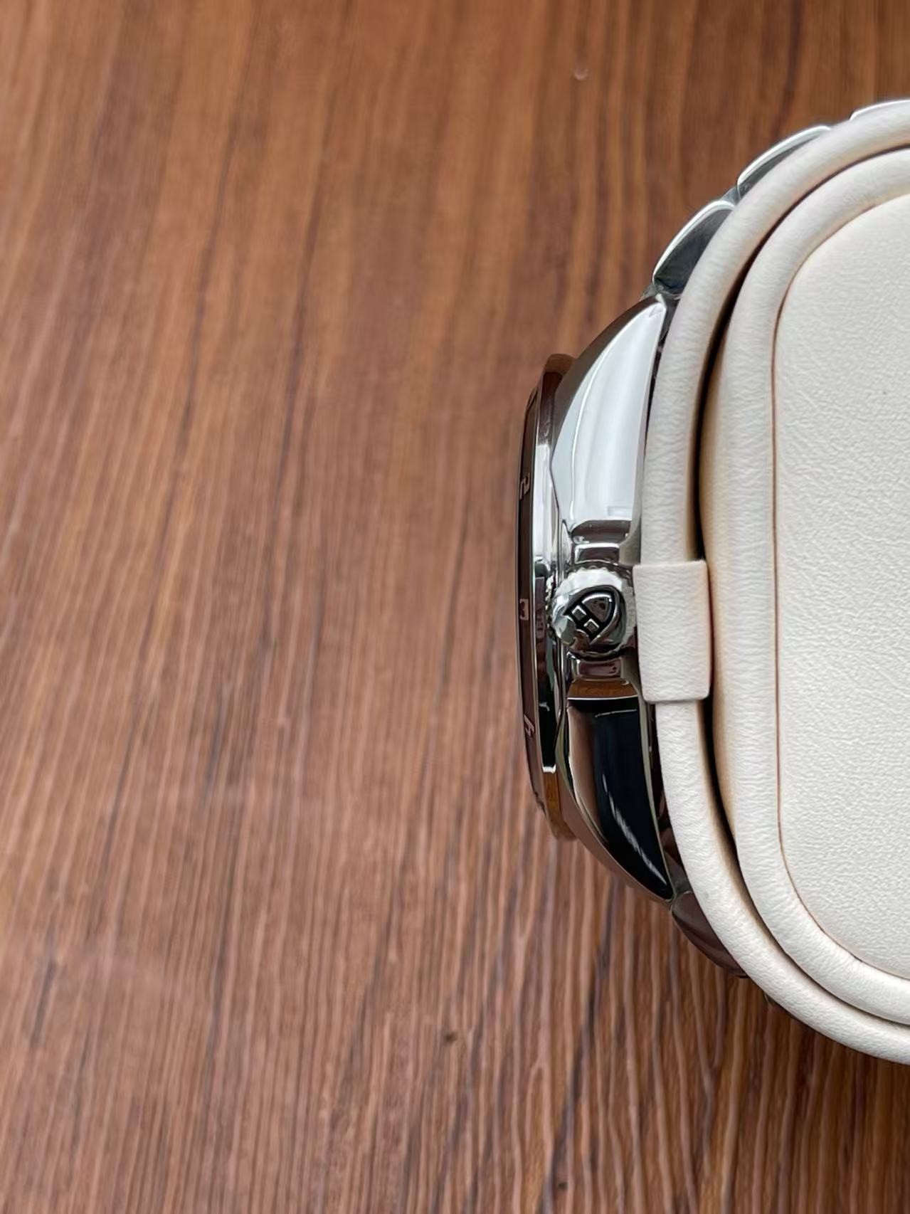 Tudor M20500N-0001 detail 2