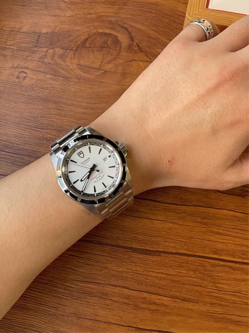 Tudor M20500N-0001 detail 5