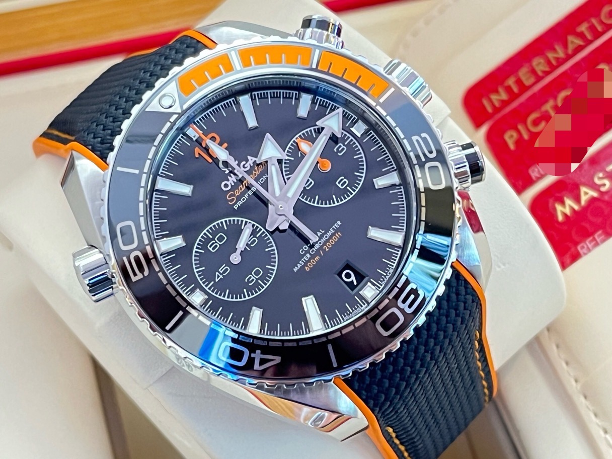 Omega 215.32.46.51.01.001 detail 5