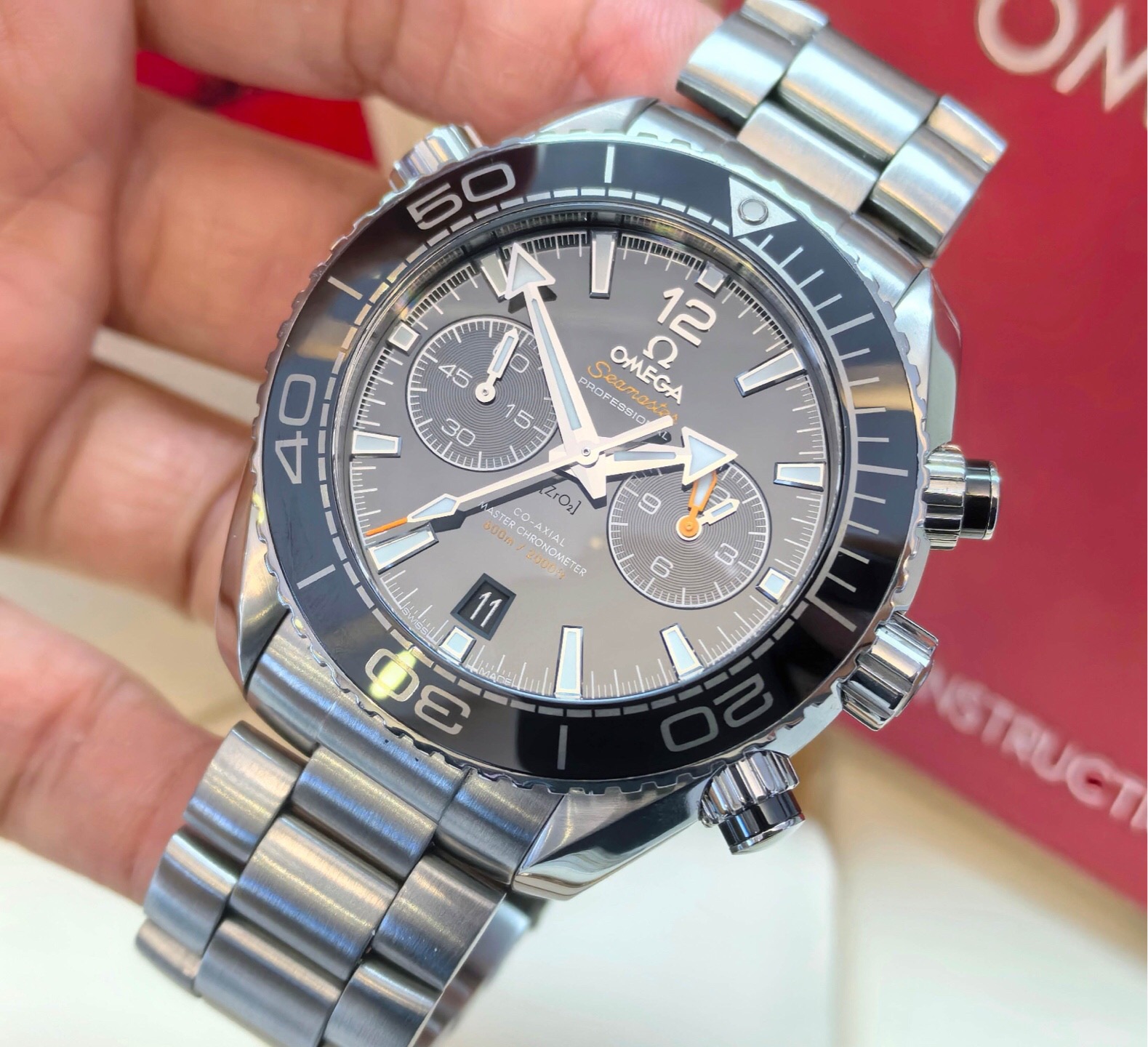 Omega 215.30.46.51.01.001 detail 1