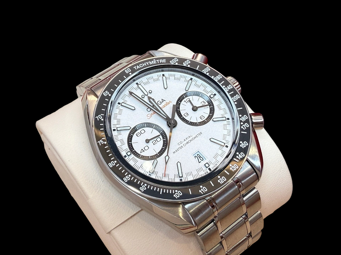 Omega 329.30.44.51.04.001 detail 2