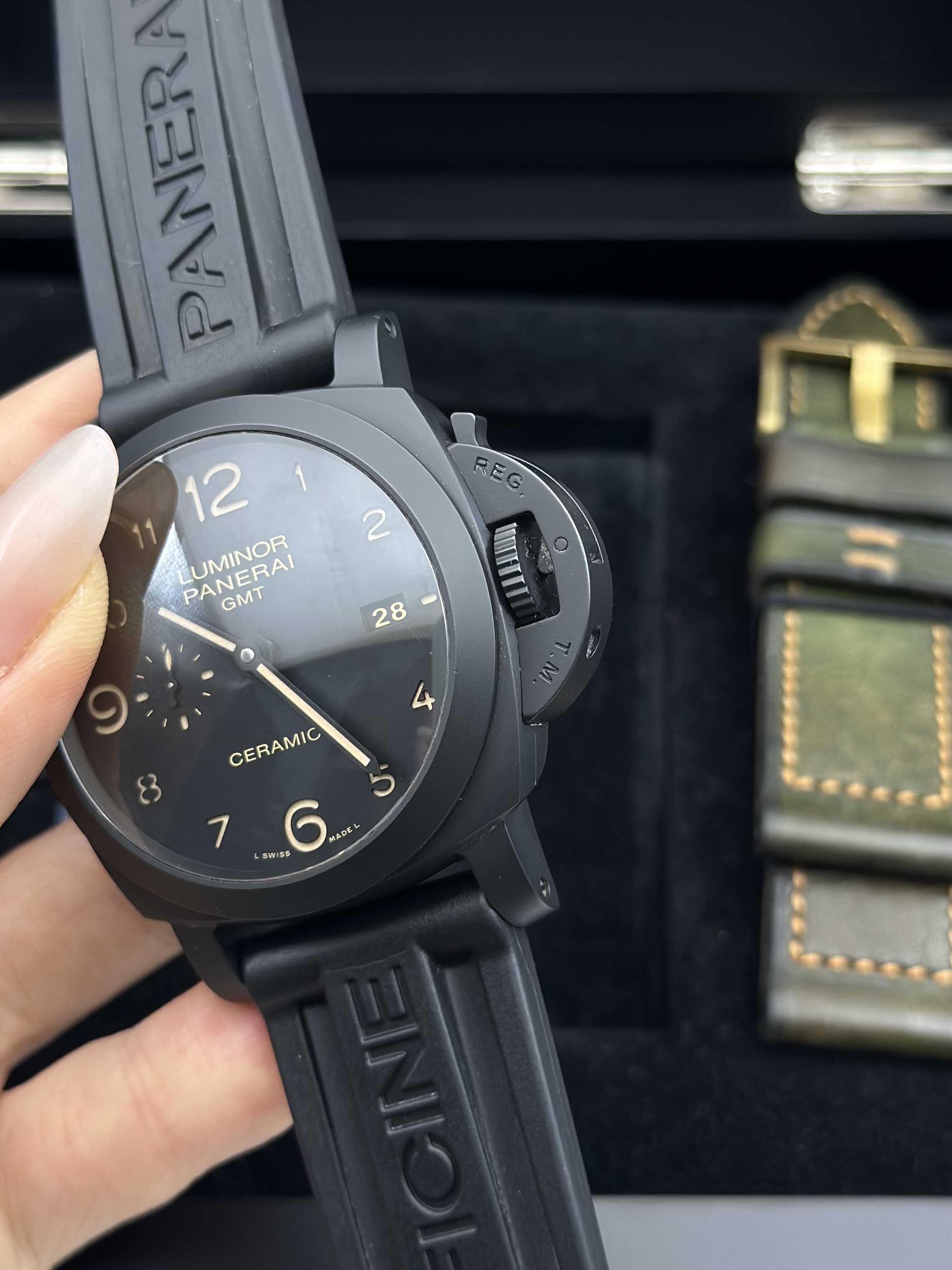 Panerai PAM00441 detail 3