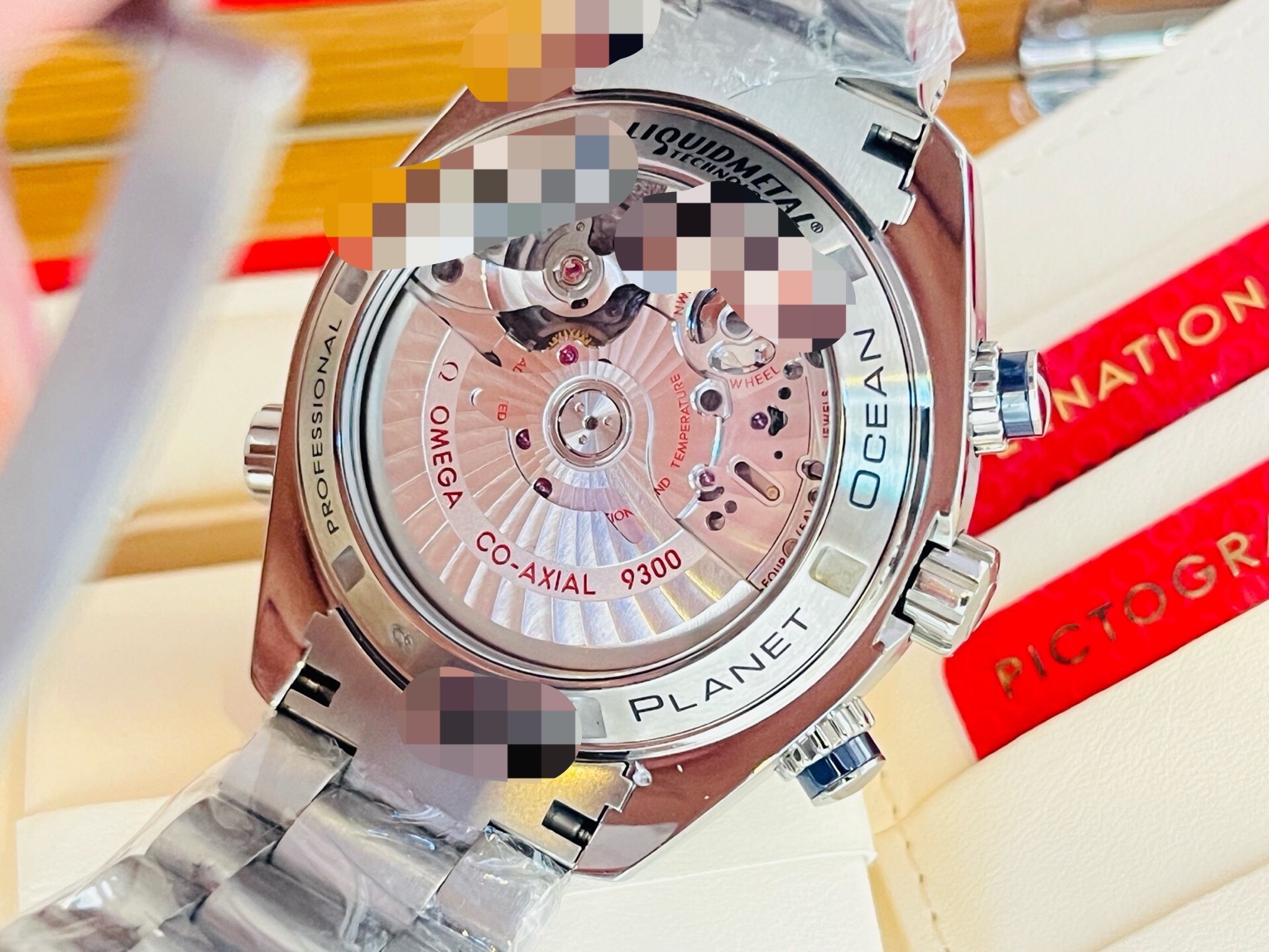 Omega 232.90.46.51.03.001 detail 6