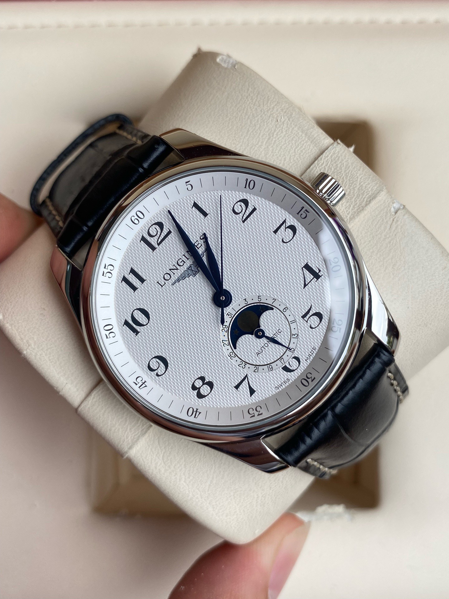 Longines L2.909.4.78.3 detail 2