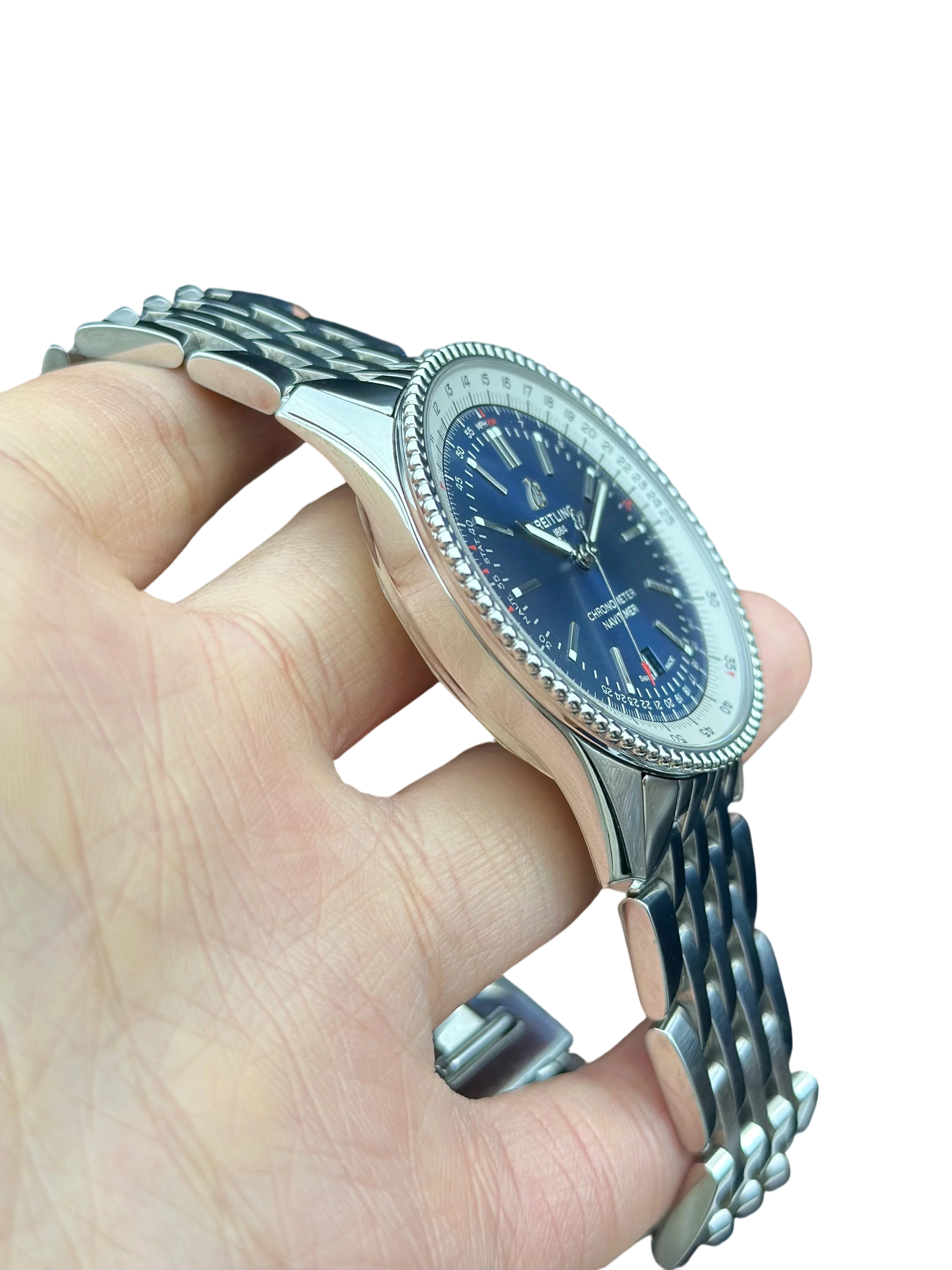 Breitling A17326211C1A1 detail 2