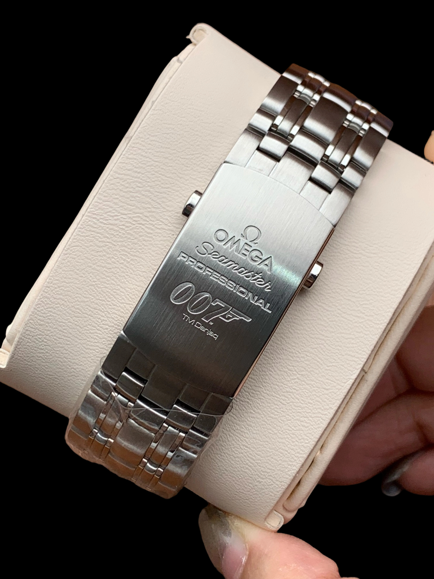 Omega 212.32.41.20.04.001 detail 3