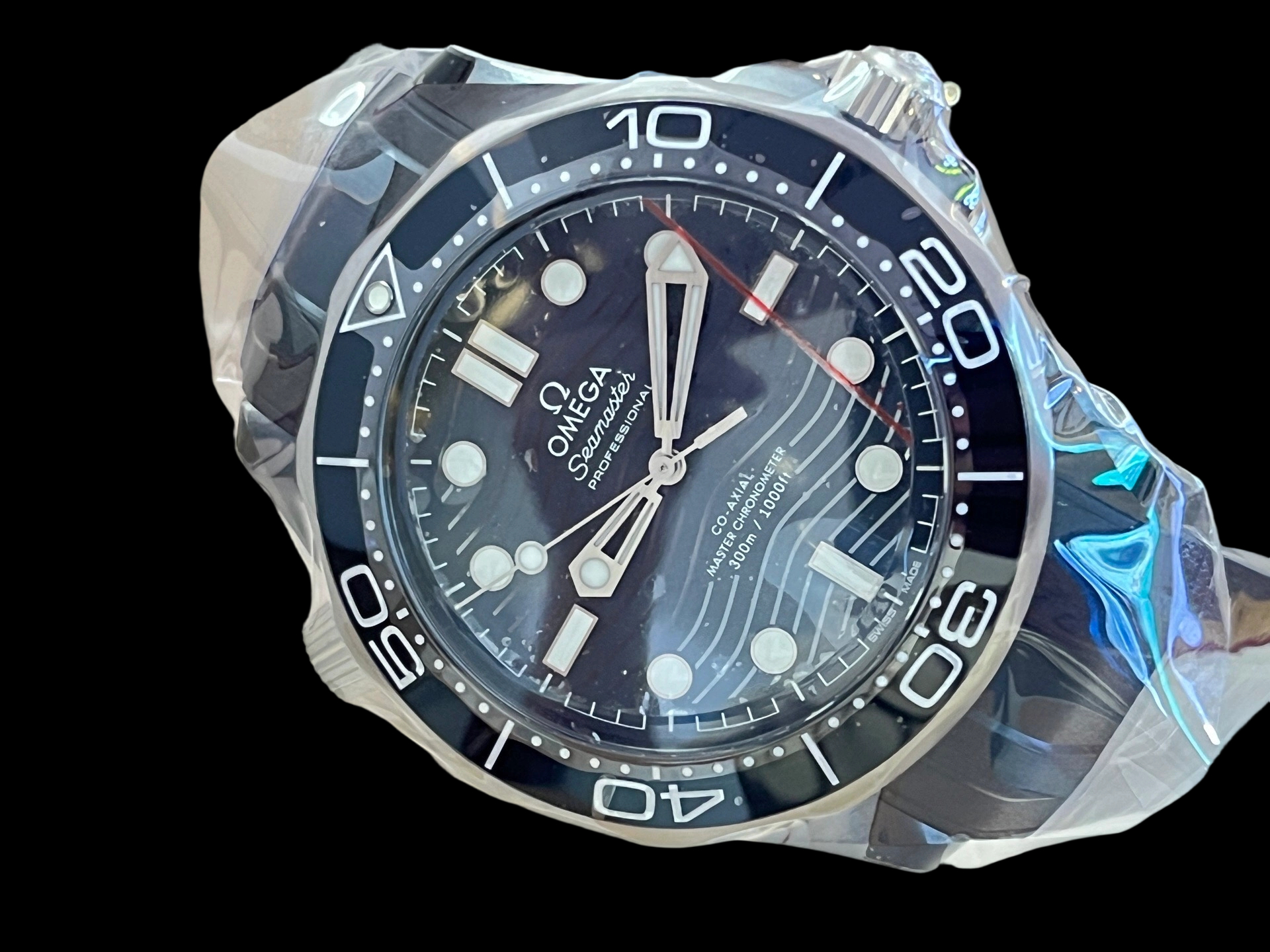 Omega 210.92.44.20.01.001 detail 3