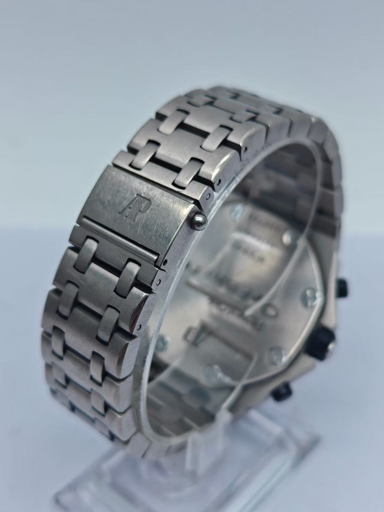 Audemars Piguet 26170ti.oo.1000ti.06 detail 3