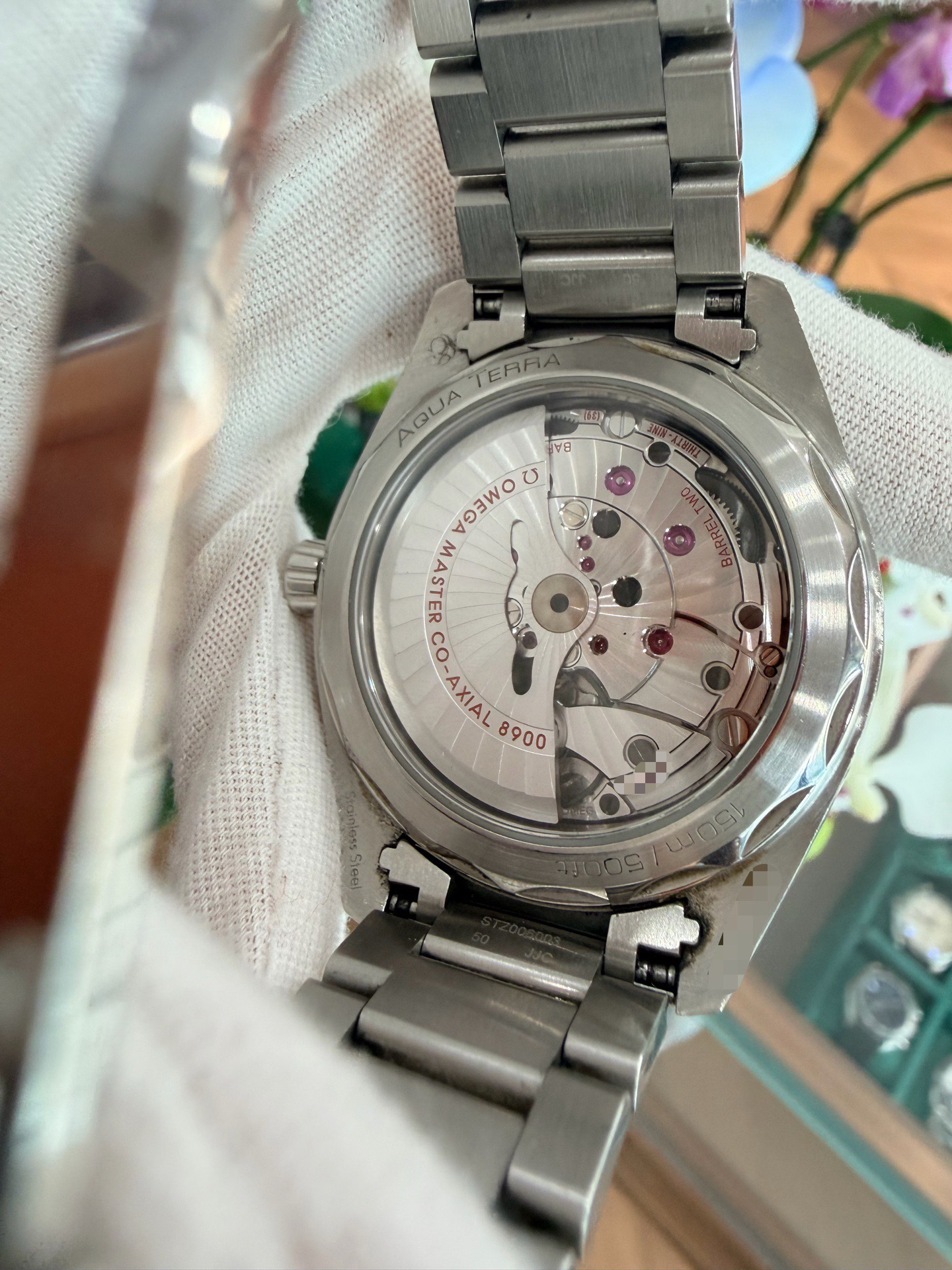 Omega 220.10.41.21.03.001 detail 4