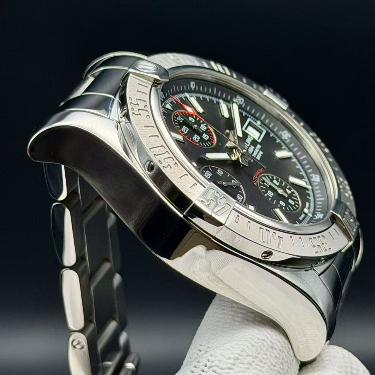 Breitling A1338111 detail 4