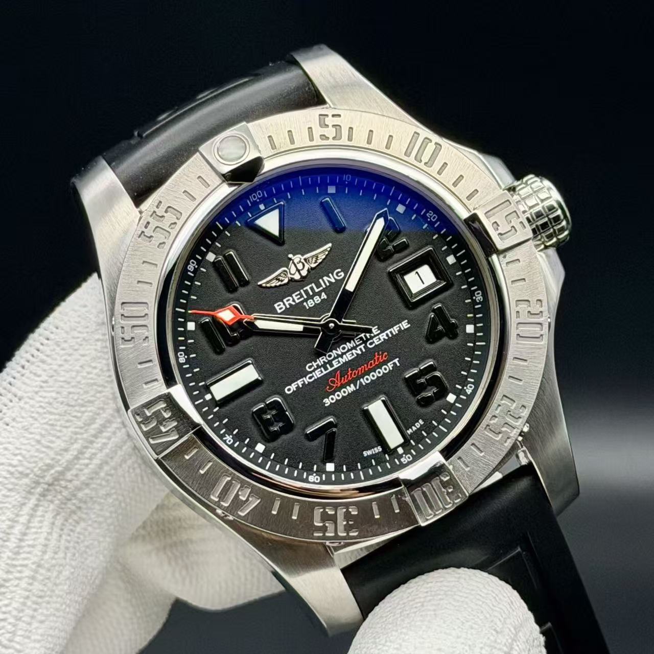Breitling A173301101B1S2 detail 2