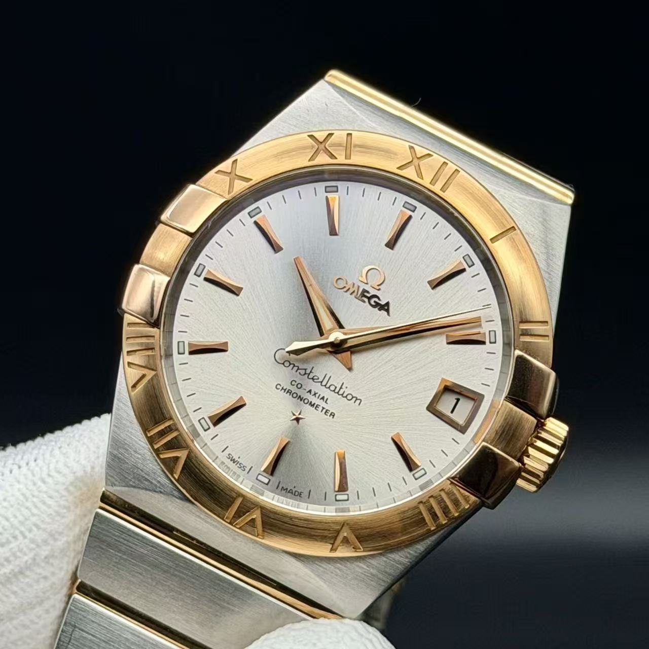 Omega 123.20.38.21.02.002 detail 6