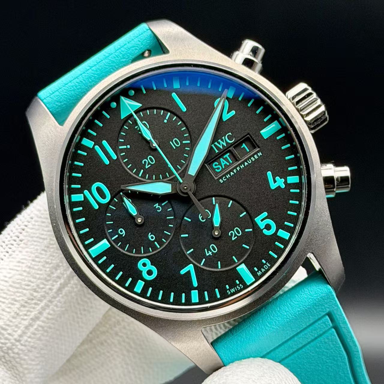 IWC IW388108 detail 2