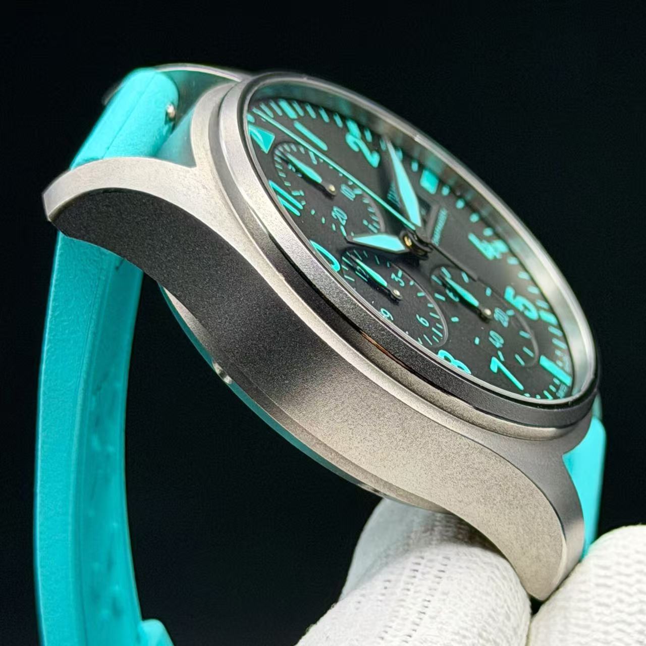 IWC IW388108 detail 4