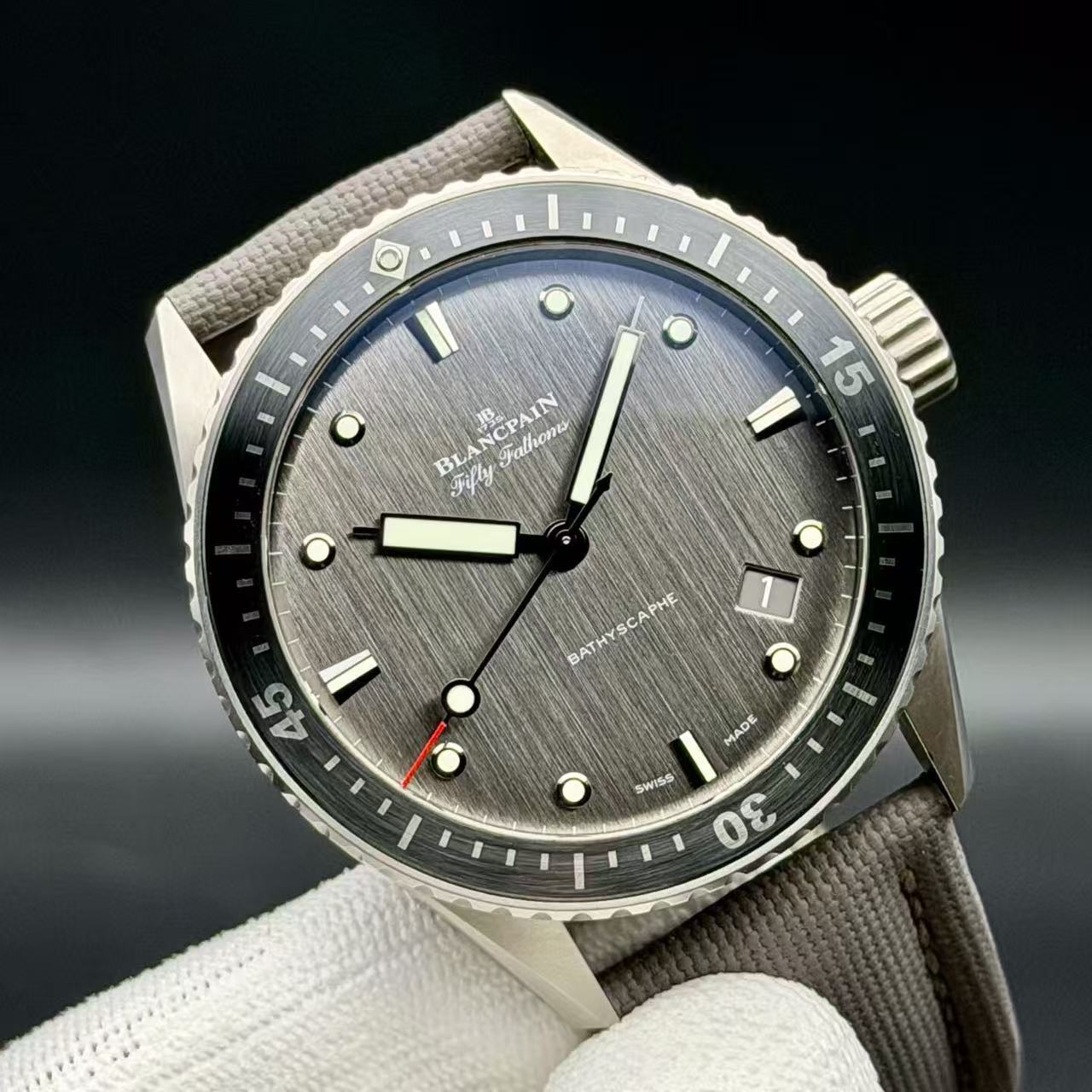 Blancpain 5000-1210-G52A detail 2