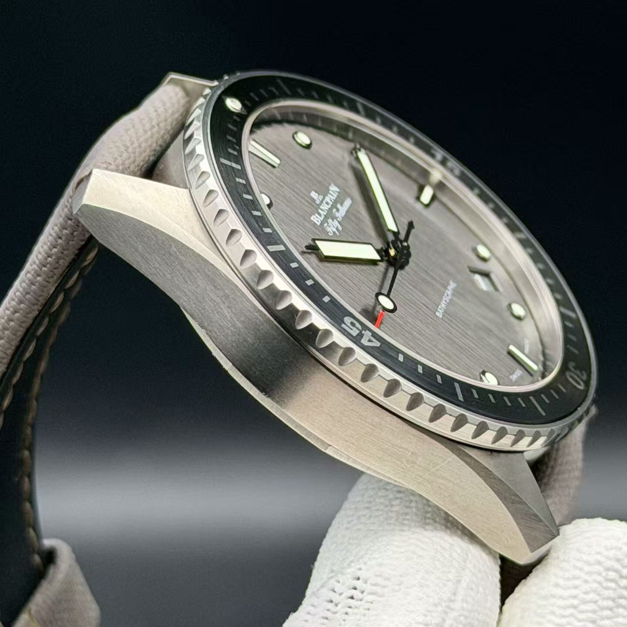Blancpain 5000-1210-G52A detail 4