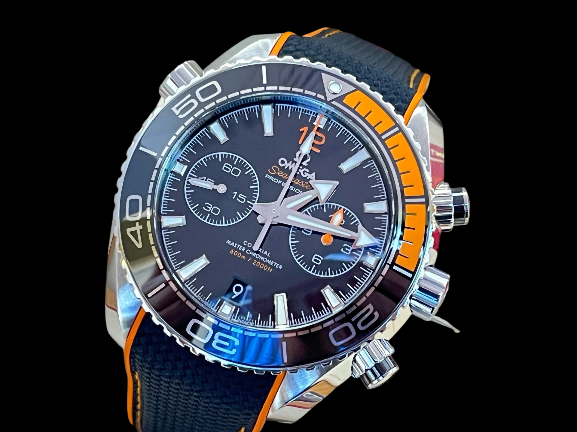 Omega 215.32.46.51.01.001 detail 2