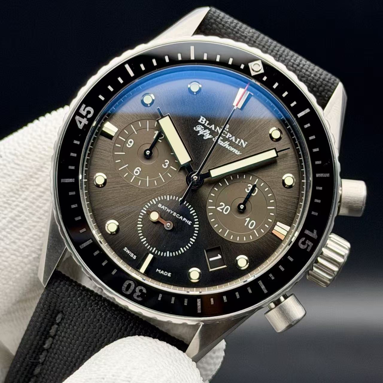 Blancpain 5200-1110-B52A detail 7