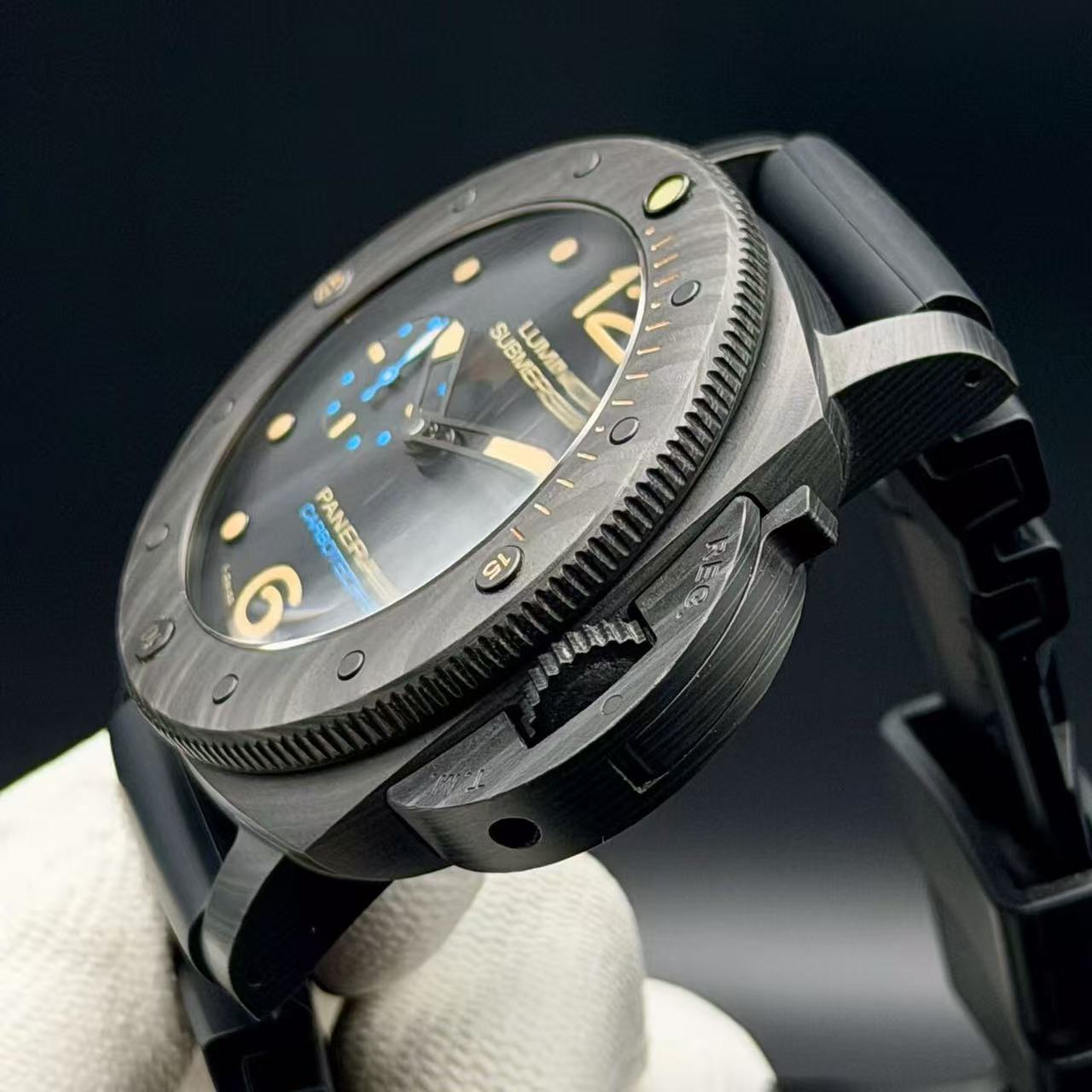Panerai PAM00616 detail 3