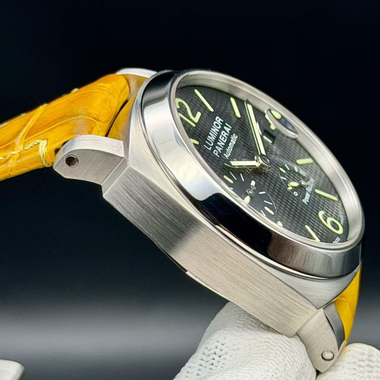 Panerai PAM00241 detail 4