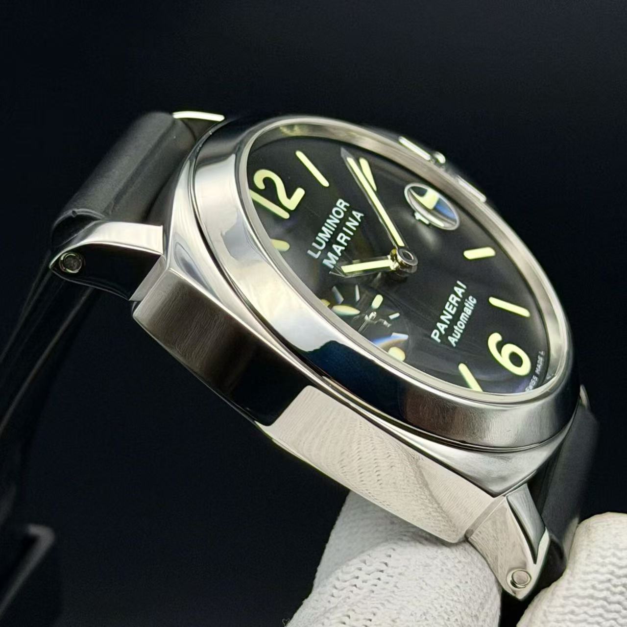 Panerai PAM00104 detail 4
