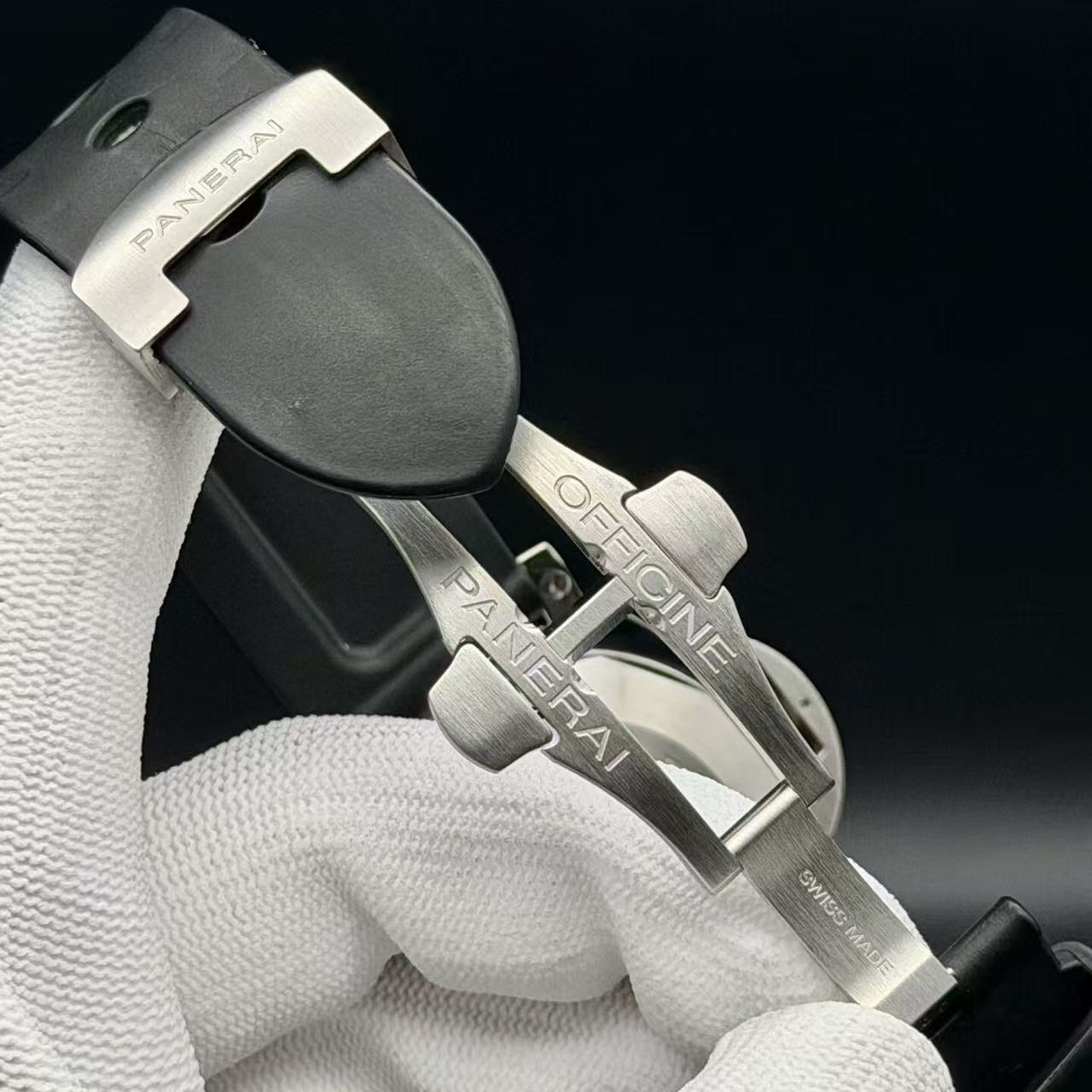 Panerai PAM00024 detail 5