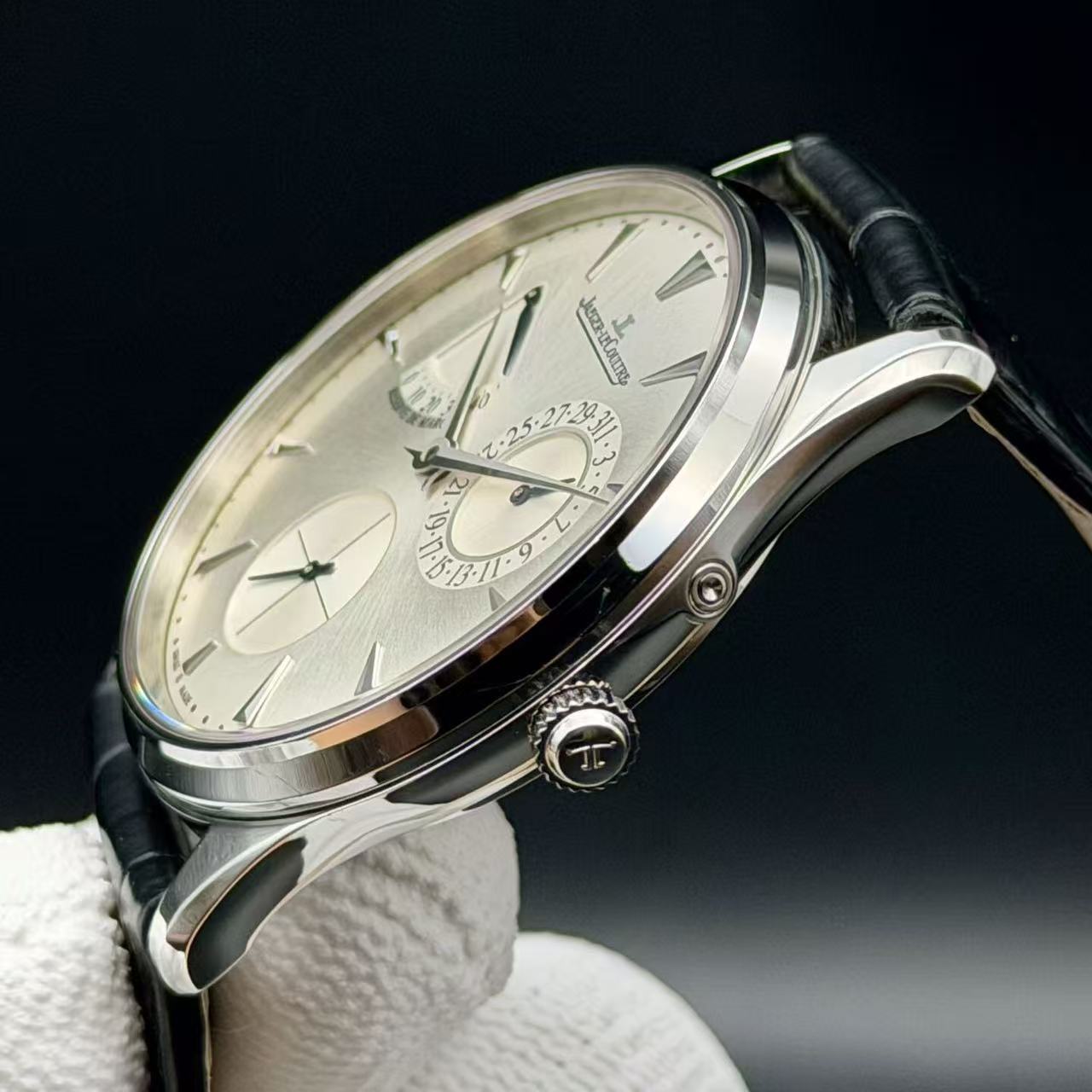 Jaeger-LeCoultre 1378420 detail 3