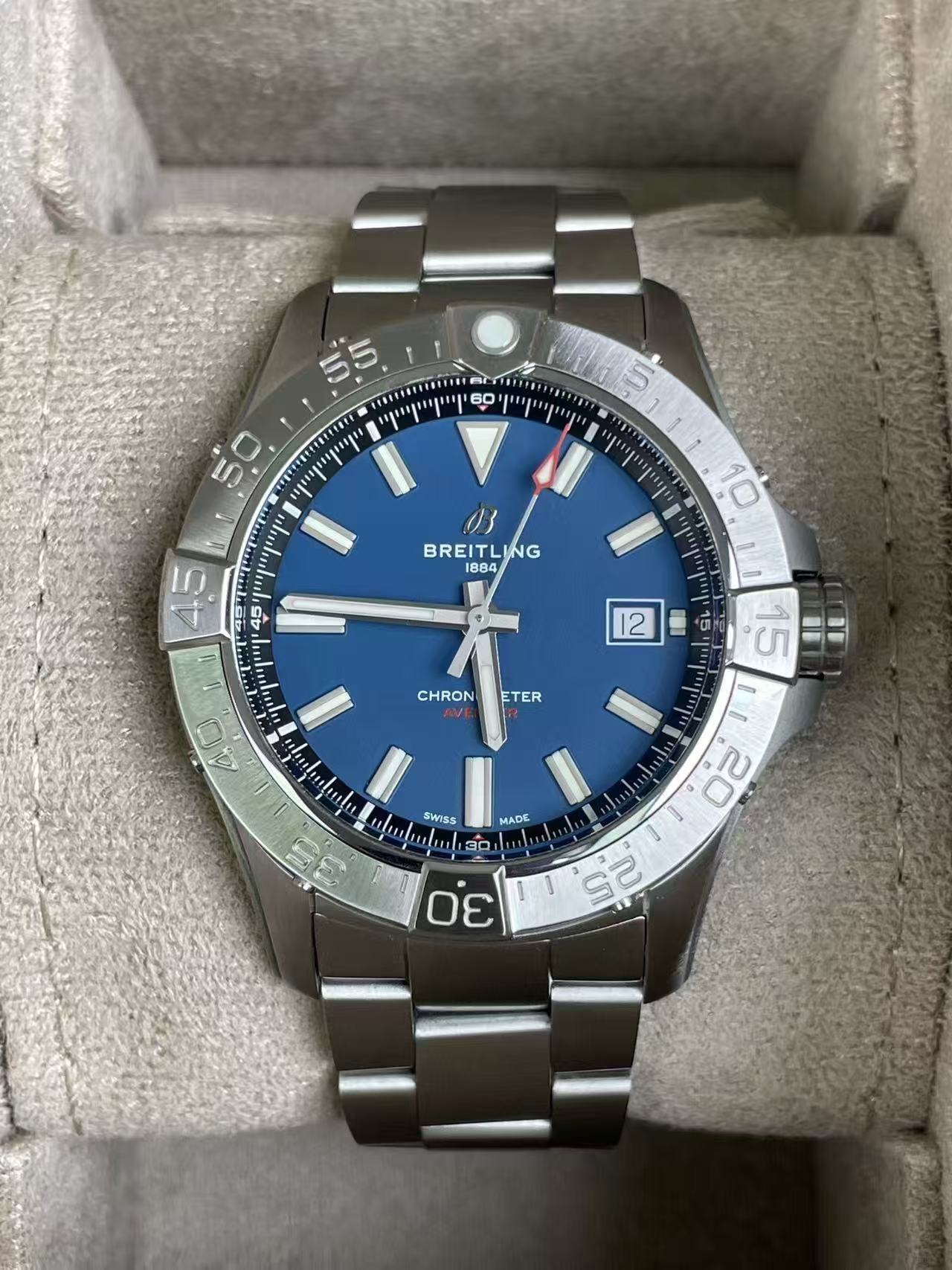 Breitling A17328101C1A1 detail 1